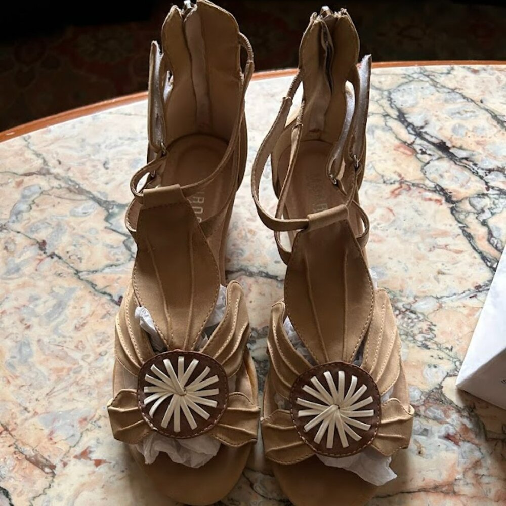 Monroe & Main Flower Wedge Sandal - Natural Color- 9.5 Wide